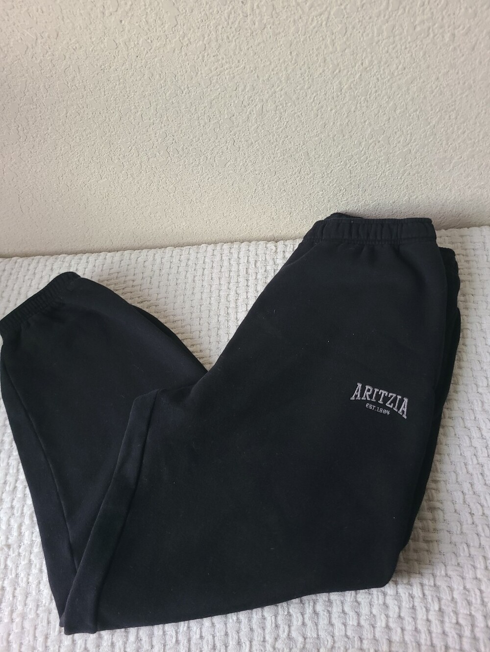 Aritzia Black Sweatfleece Cozy Fleece Mega Fit Women's Size M